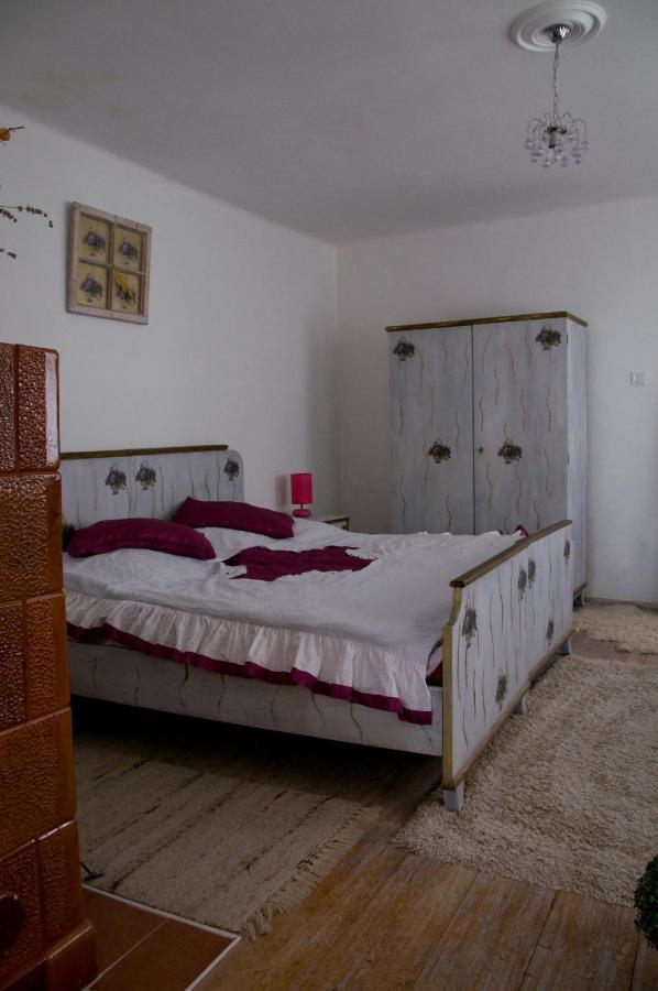Notas Tuecsoek Vendeghaz Appartement Agyagosszergény Buitenkant foto