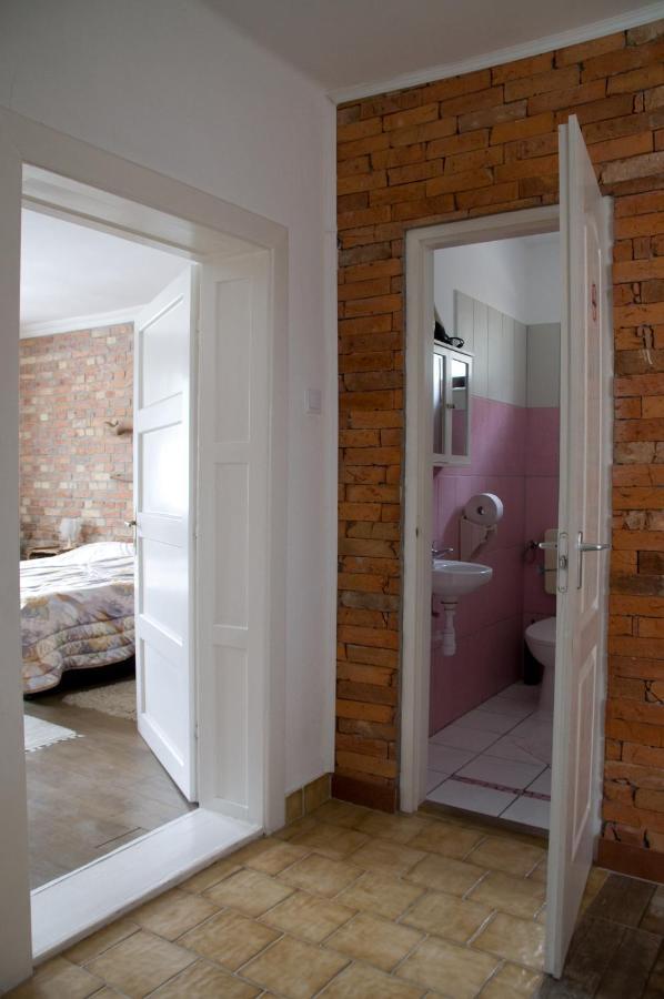 Notas Tuecsoek Vendeghaz Appartement Agyagosszergény Buitenkant foto
