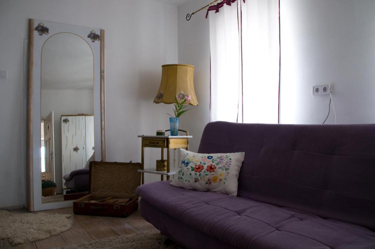 Notas Tuecsoek Vendeghaz Appartement Agyagosszergény Buitenkant foto